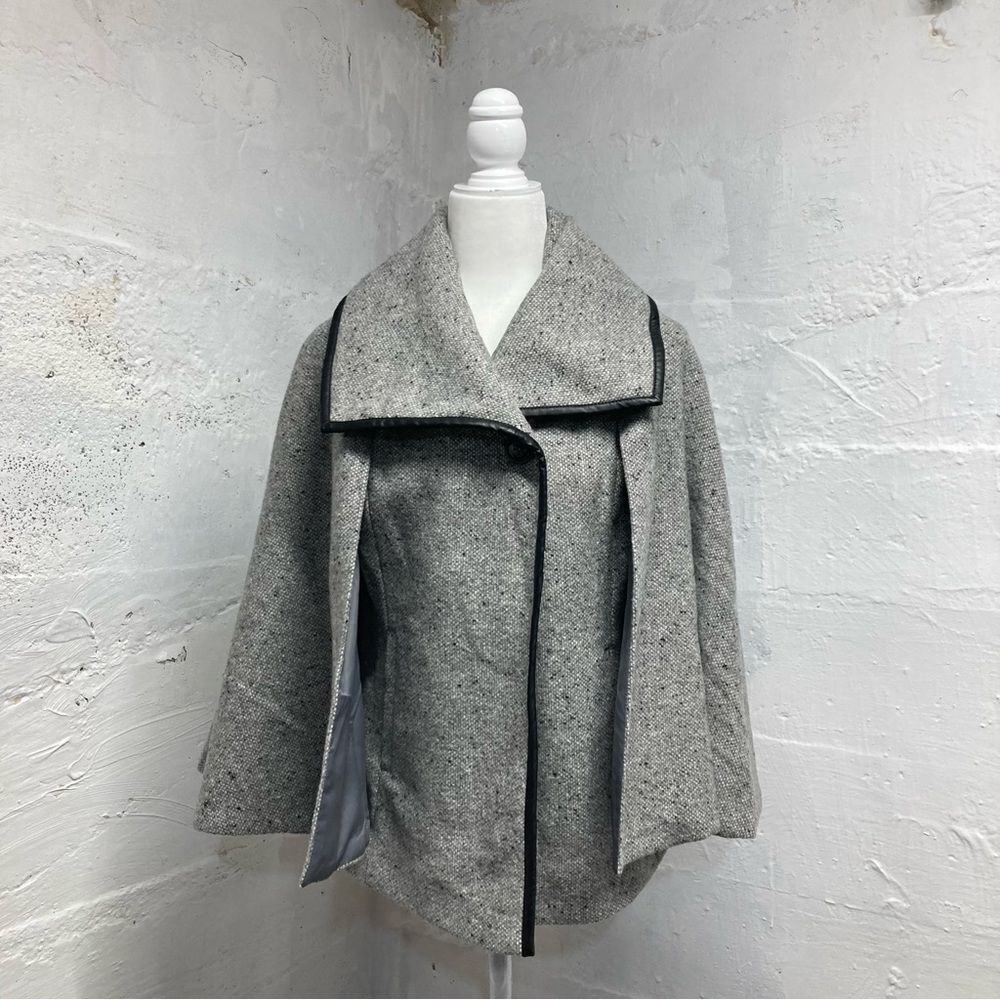 Apt. 9 grey wool blend tweed cape jacket Small NWT